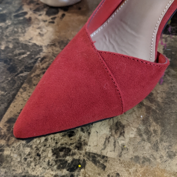 Cato size 9 faux suede red pumps - Picture 2 of 6